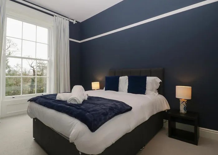 Frenchay Park House * 布里斯托